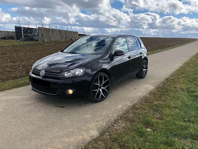 Gebraucht VW Golf VI Style 122 PS (89 kW) 2011 Schwarz Kleinwagen