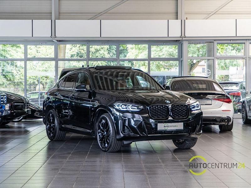 Black sapphire metallic Gebraucht 2025 BMW X4 M Sport SUV | 66.990 € - Bild 1/4