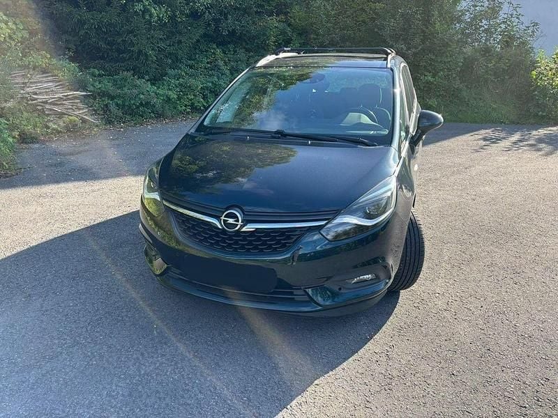 Grün Gebraucht 2017 Opel Zafira Tourer Van / Kleinbus | 7.480 € (Superpreis) - Bild 1/4