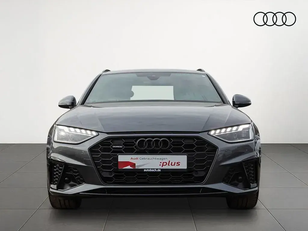 Gebraucht Audi A4 S-Line 204 PS (150 kW) 2022 Daytonagrau perleffekt Kombi