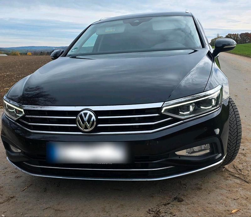 Schwarz Gebraucht 2020 VW Passat Business Kombi | 19.449 € (Fairer Preis) - Bild 1/4