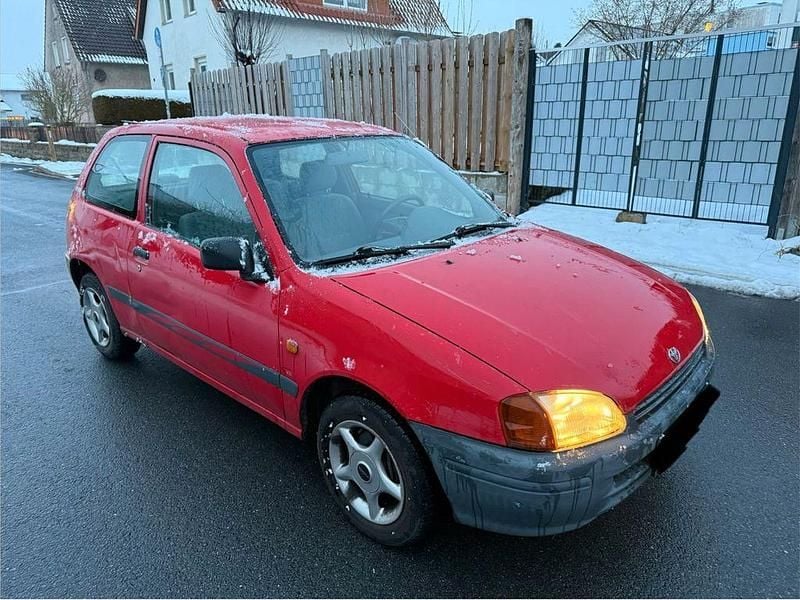 Rot Gebraucht 1997 Toyota Starlet Kleinwagen | 1.000 € (Guter Preis) - Bild 1/4