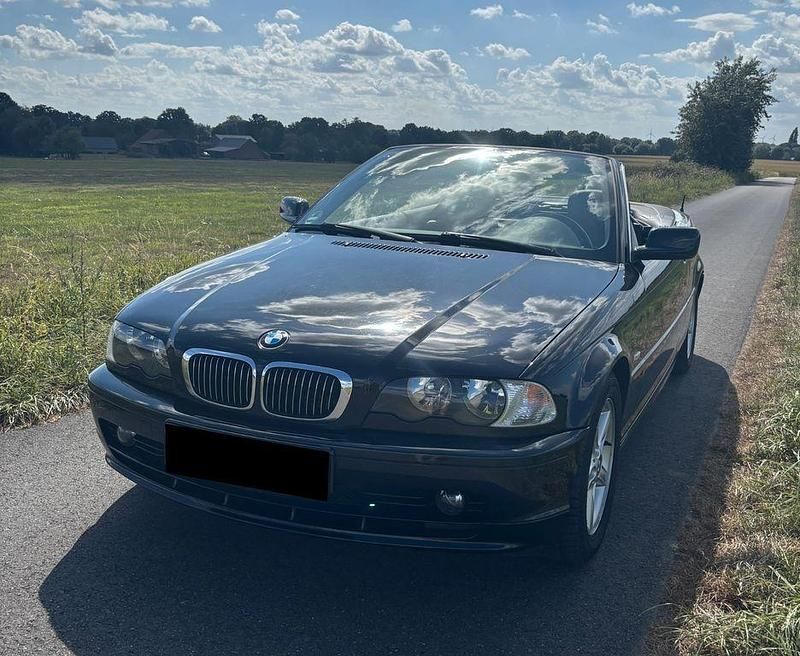 Schwarz Gebraucht 2002 BMW 320 Cabriolet Sport Line Cabrio | 5.999 € (Guter Preis) - Bild 1/4