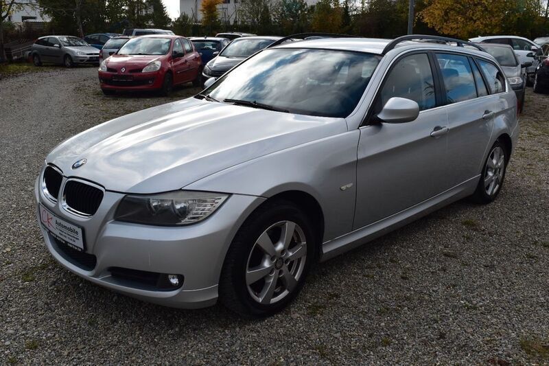 Silber Gebraucht 2009 BMW 318 Kombi | 3.890 € (Guter Preis) - Bild 1/4