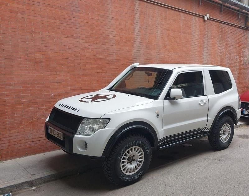 Weiß Gebraucht 2008 Mitsubishi Montero SUV | 26.000 € - Bild 1/4