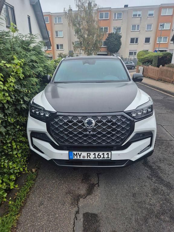 Weiß Gebraucht 2022 Ssangyong / KGM Rexton Sapphire SUV | 34.000 € - Bild 1/4