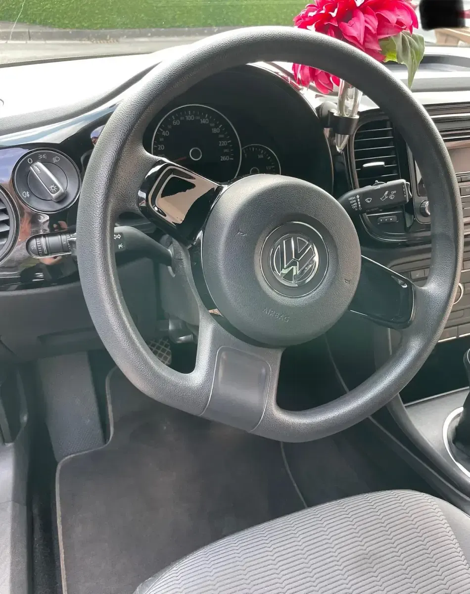 Gebraucht VW Beetle 105 PS (77 kW) 2012 Schwarz Kleinwagen