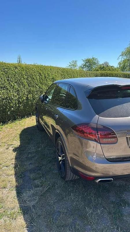 Gebraucht Porsche Cayenne 299 PS (219 kW) 2012 Braun SUV