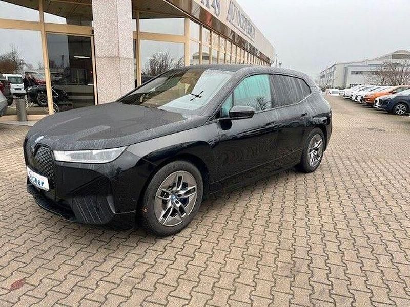 Schwarz Gebraucht 2022 BMW iX Sport Line SUV | 42.840 € (Guter Preis) - Bild 1/4