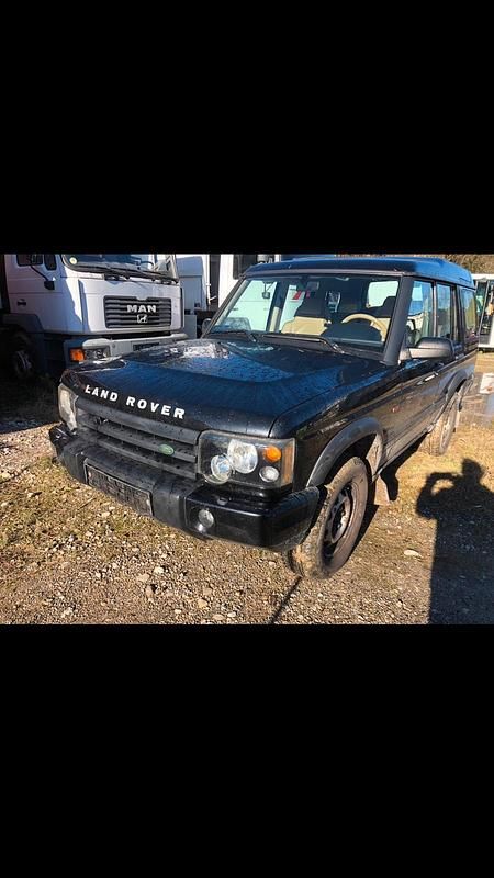 Schwarz Gebraucht 2002 Land Rover Discovery 2 SUV | 3.500 € - Bild 1/4