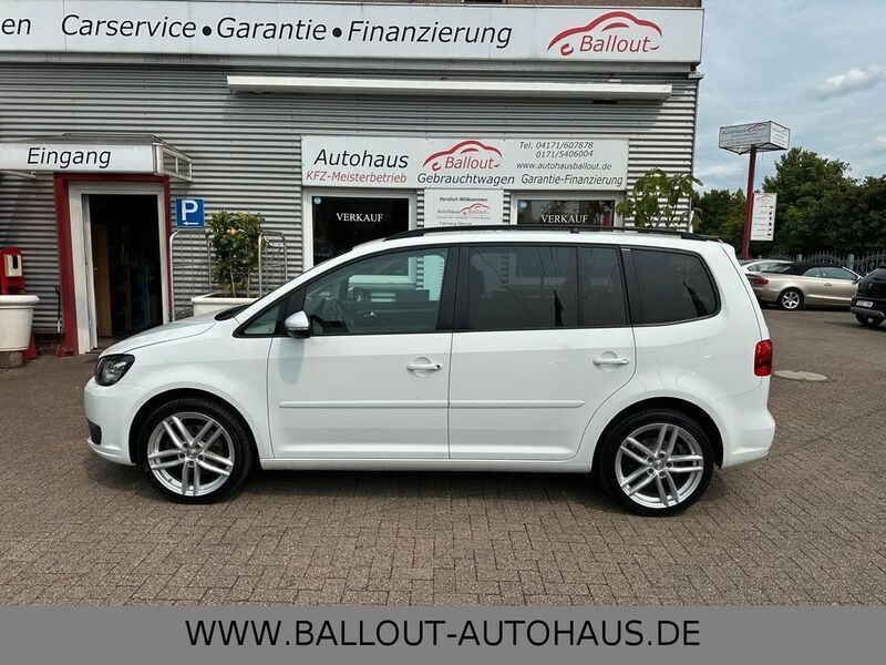 Weiß Gebraucht 2014 VW Touran Van / Kleinbus | 12.950 € (Teuer) - Bild 1/4