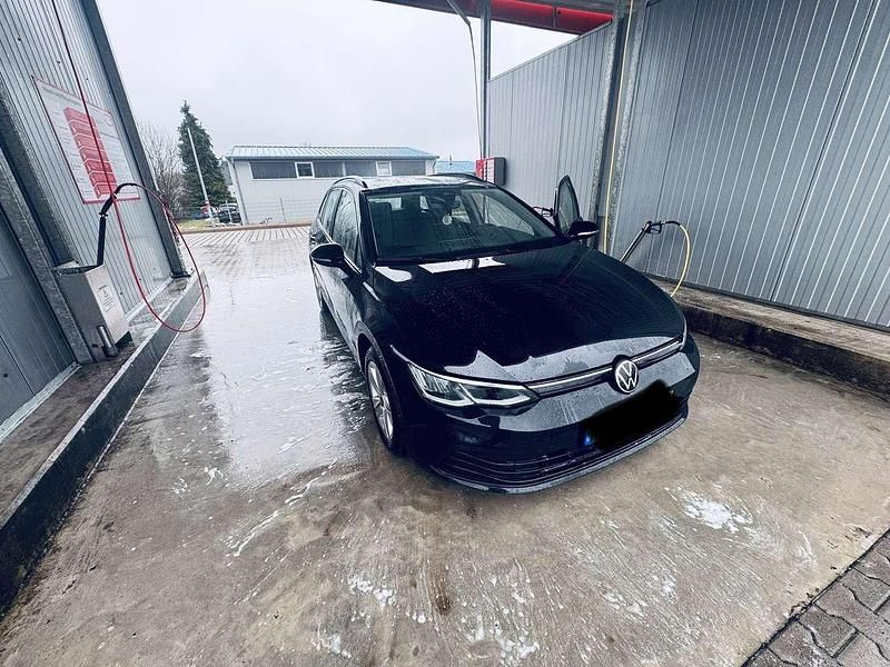 Gebraucht VW Golf VIII Life 116 PS (85 kW) 2022 Schwarz Kombi