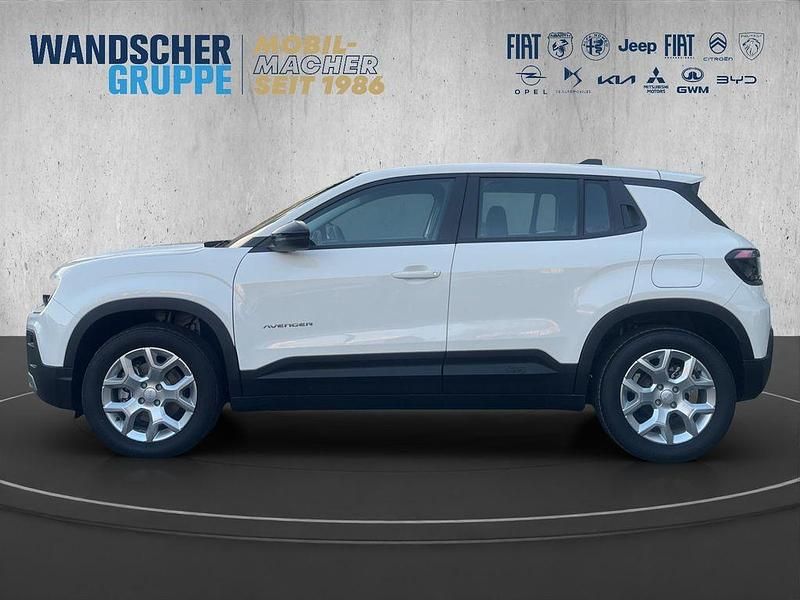 Neu Jeep Avenger Altitude 110 PS (80 kW) 2025 Weißschwarz SUV