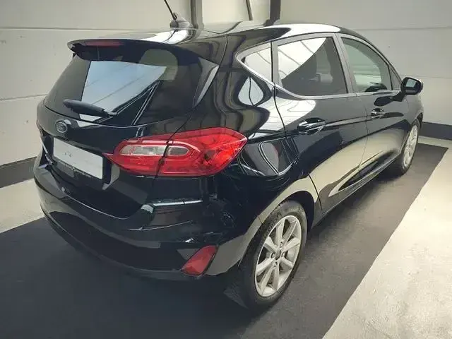Gebraucht Ford Fiesta Titanium 101 PS (74 kW) 2019 Schwarz Kleinwagen