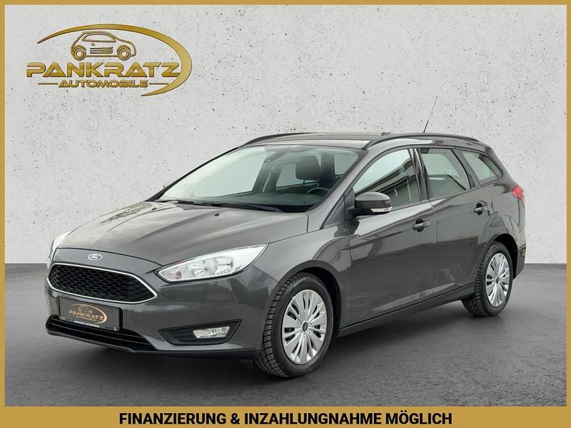 Gebraucht Ford Focus Business Edition 125 PS (91 kW) 2015 Grau Kombi