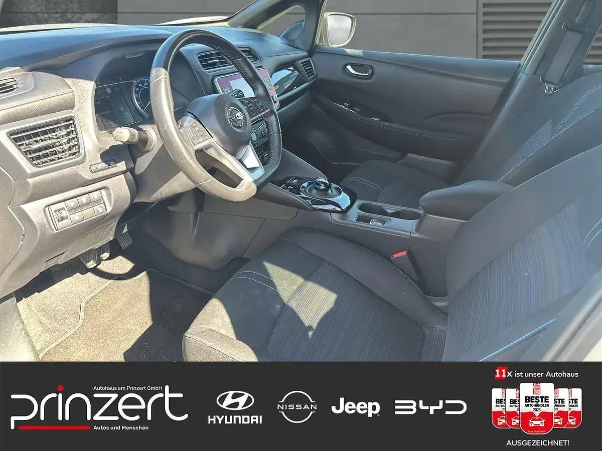 Gebraucht Nissan Leaf 110 kW (150 PS) 2021 Pearl white/black m Kleinwagen
