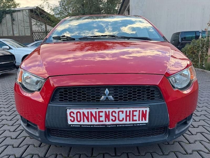 Gebraucht Mitsubishi Colt 95 PS (69 kW) 2009 Rot Kleinwagen