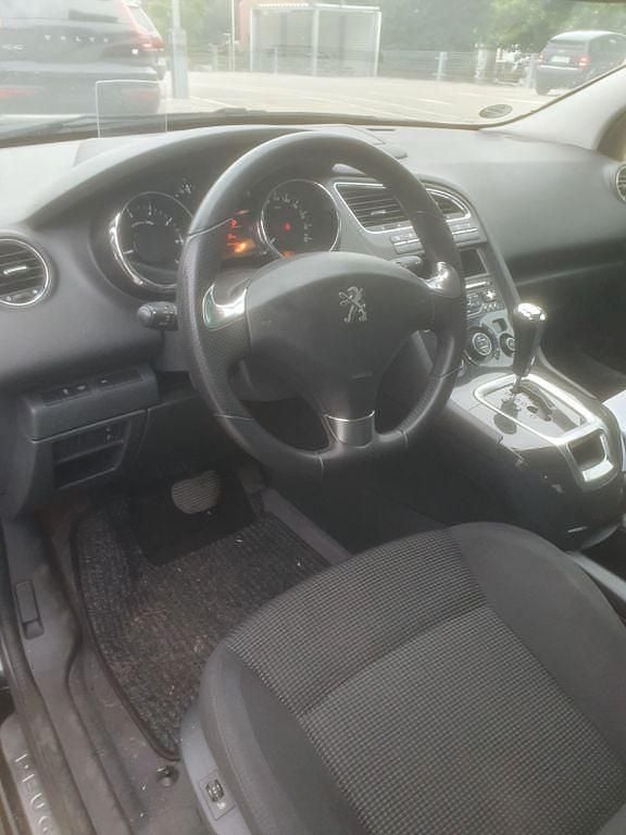 Schwarz Gebraucht 2014 Peugeot 5008 Allure Van / Kleinbus | 7.800 € (Fairer Preis) - Bild 1/4