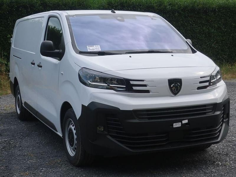 Neu Peugeot Expert 144 PS (105 kW) 2025 Andere farbe Van