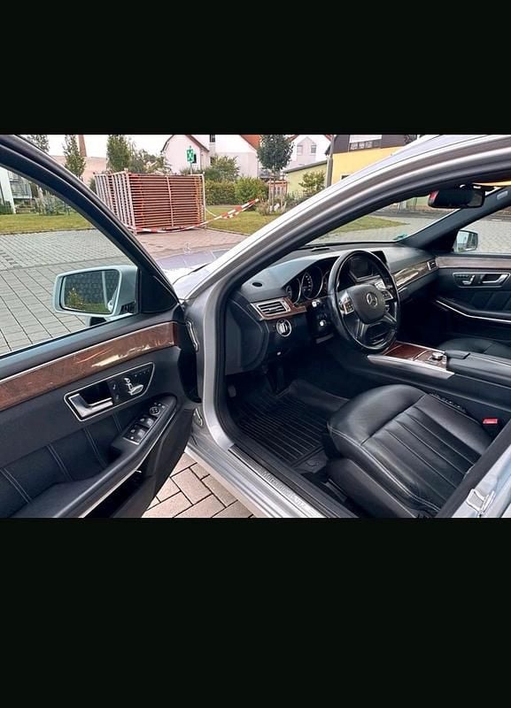Gebraucht Mercedes E350 Avantgarde 258 PS (189 kW) 2013 Silber Kombi