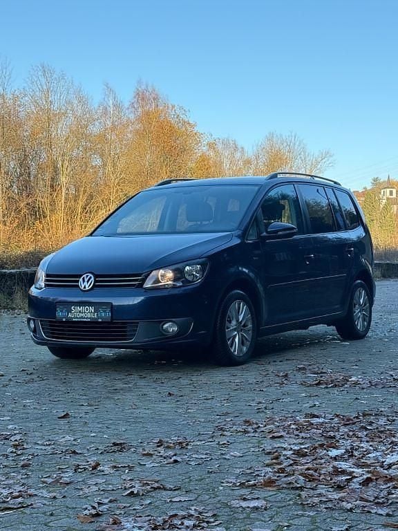 Blau Gebraucht 2014 VW Touran Life Van / Kleinbus | 5.990 € (Superpreis) - Bild 1/4