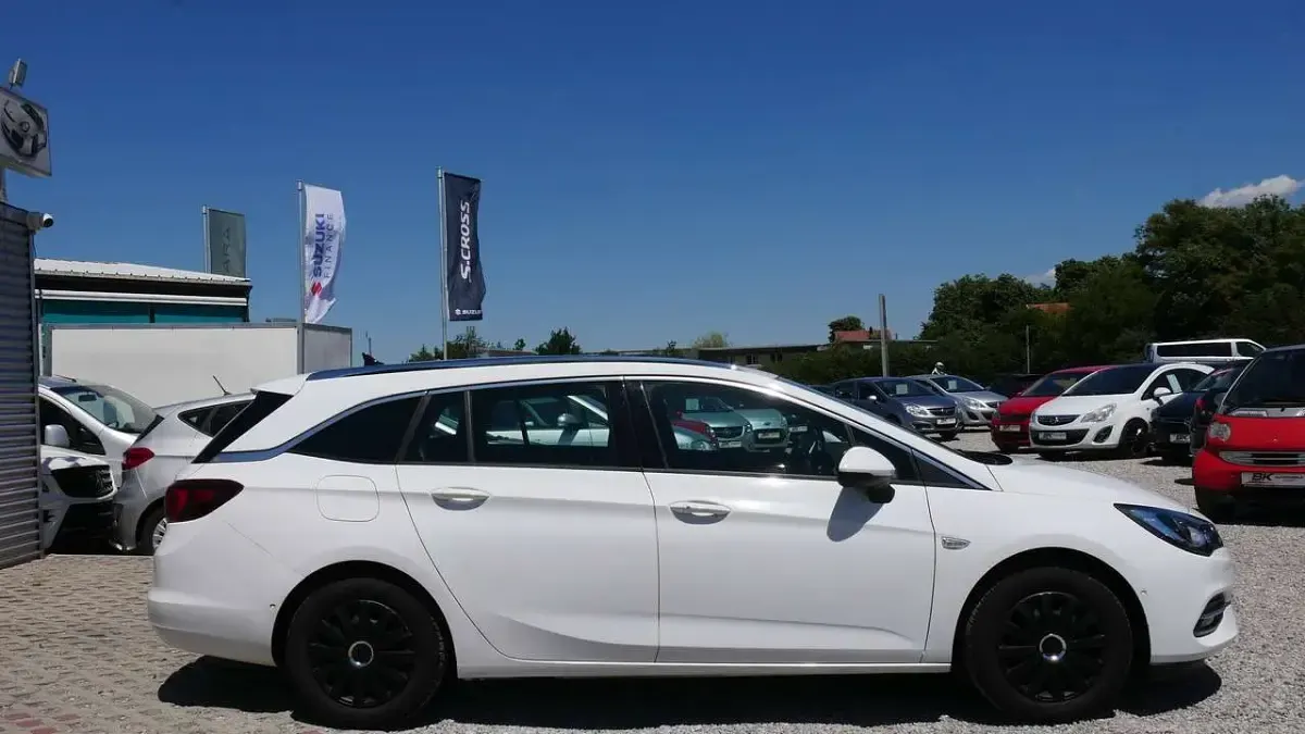 Gebraucht Opel Astra 145 PS (106 kW) 2020 Schneeweiss/summitwhite/arctic Kombi