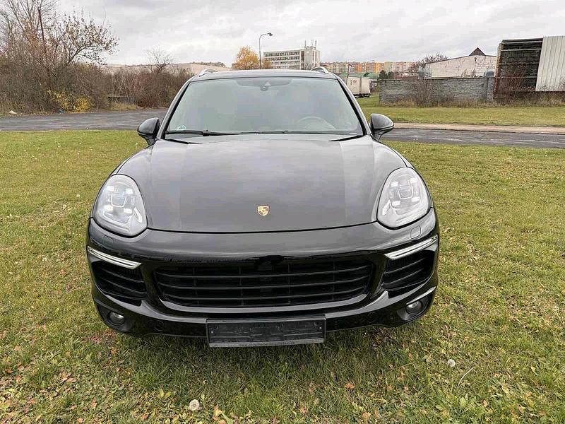 Schwarz Gebraucht 2016 Porsche Cayenne SUV | 26.500 € (Guter Preis) - Bild 1/4