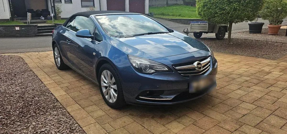 Gebraucht Opel Cascada Innovation 140 PS (102 kW) 2017 Blau Cabrio