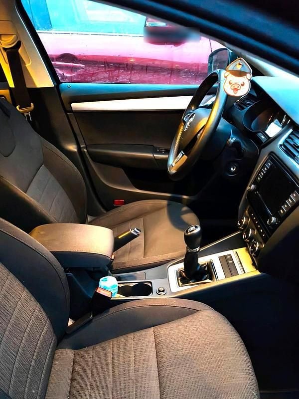 Gebraucht Skoda Octavia 150 PS (110 kW) 2016 Schwarz Kleinwagen