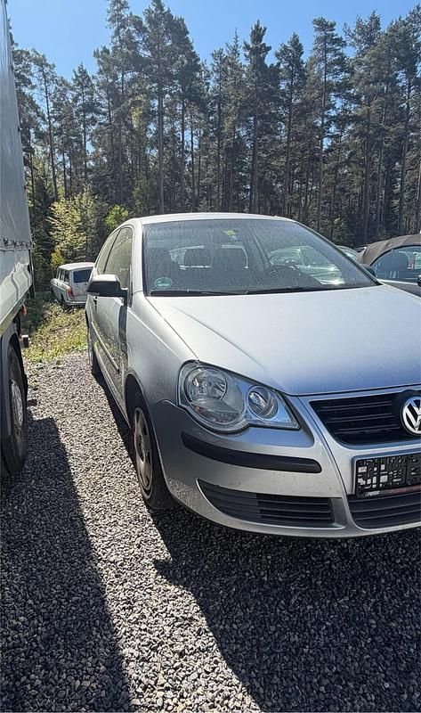 Gebraucht VW Polo 75 PS (55 kW) 2005 Silber Kleinwagen