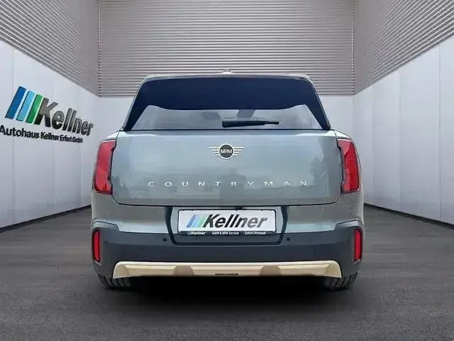 Gebraucht Mini Cooper Countryman Favoured 170 PS (125 kW) 2025 Grün SUV