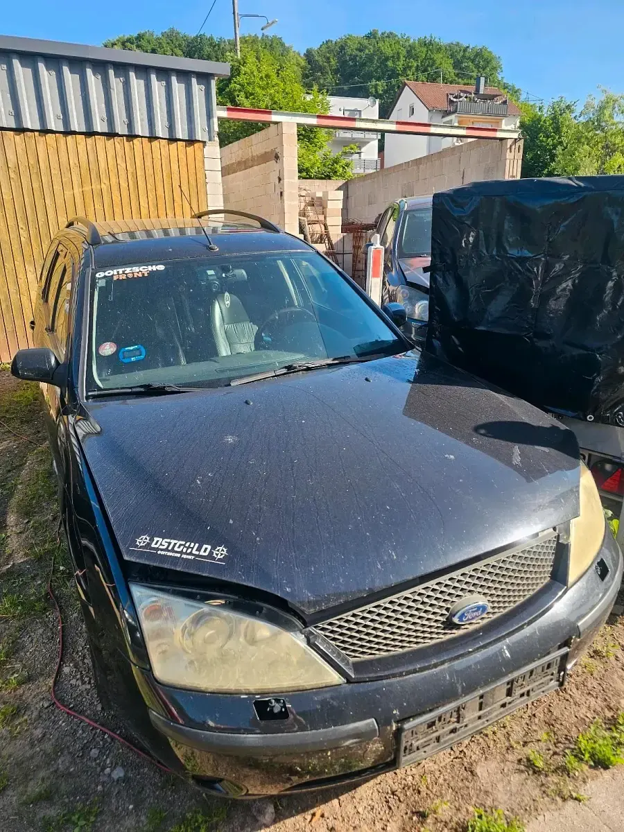 Gebraucht Ford Mondeo 130 PS (95 kW) 2003 Schwarz Kombi