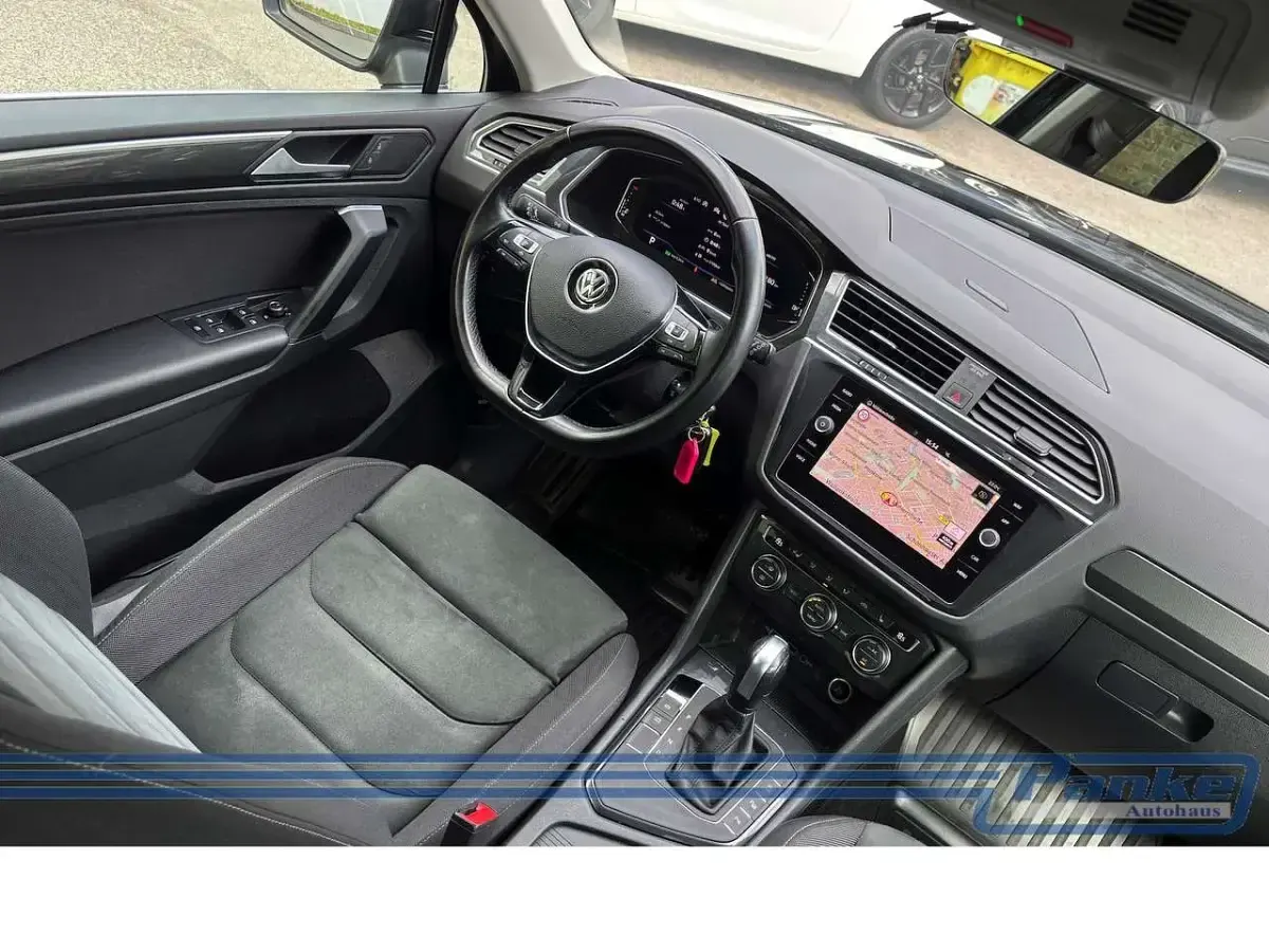 Gebraucht VW Tiguan Highline 150 PS (110 kW) 2020 Schwarz SUV
