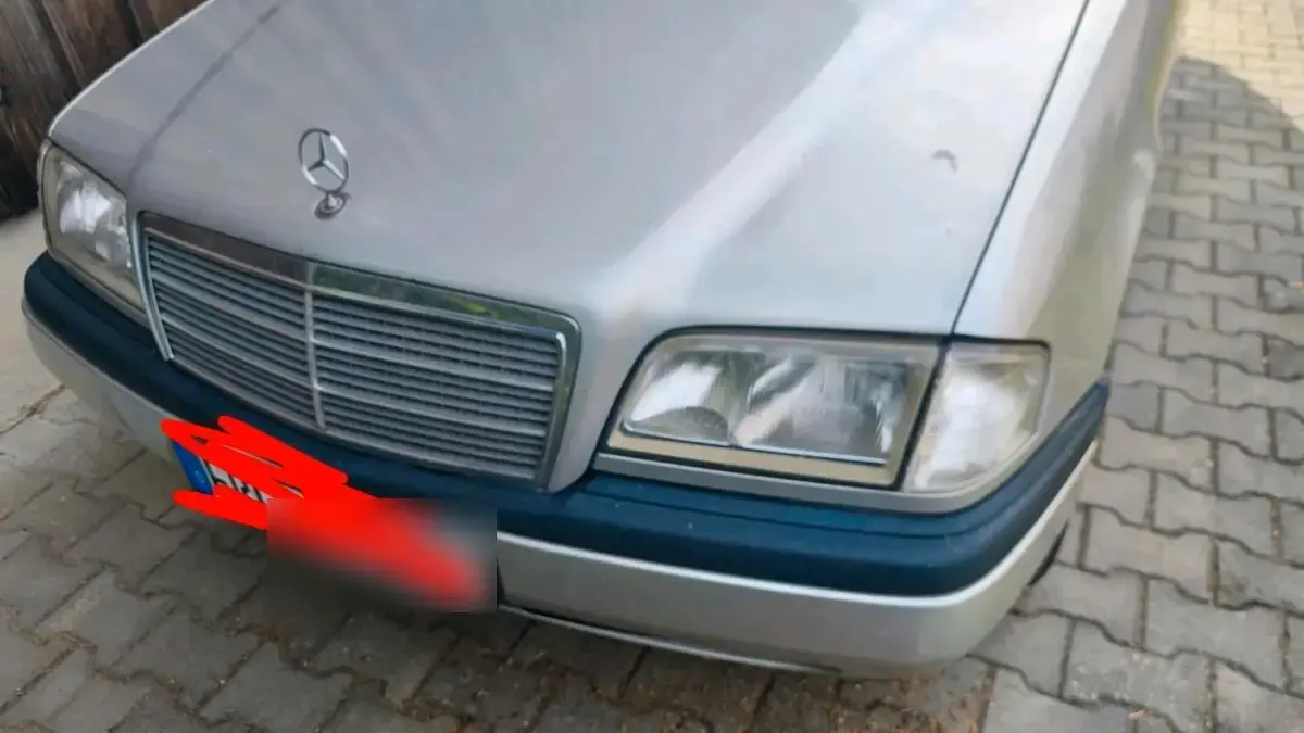 Gebraucht Mercedes C180 122 PS (89 kW) 1997 Silber Limousine