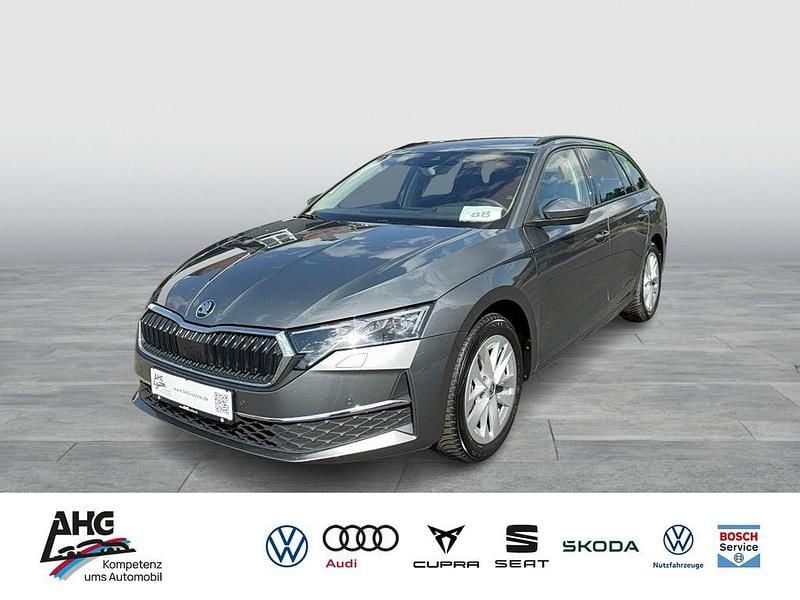 Grau Gebraucht 2024 Skoda Octavia Selection Kombi | 32.588 € (Etwas zu teuer) - Bild 1/4