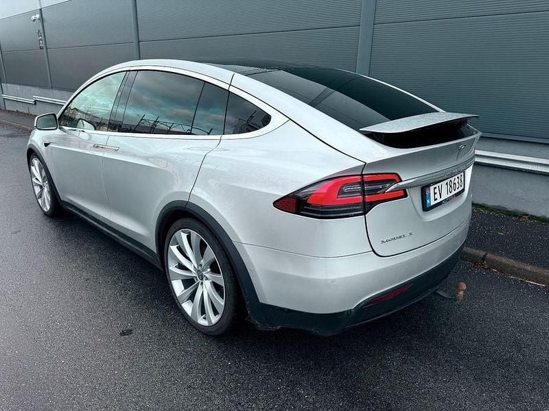 Gebraucht Tesla Model X 397 kW (541 PS) 2018 Silber SUV