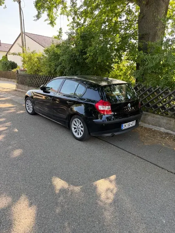 Gebraucht BMW 116 116 PS (85 kW) 2006 Schwarz Kleinwagen