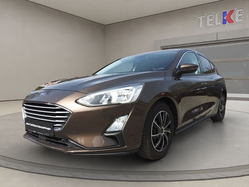 Braun Gebraucht 2018 Ford Focus Cool & Connect Limousine | 11.990 € (Fairer Preis) - Bild 1/4