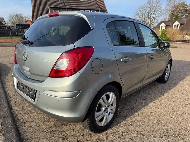 Gebraucht Opel Corsa Innovation 101 PS (74 kW) 2012 Silber Kleinwagen