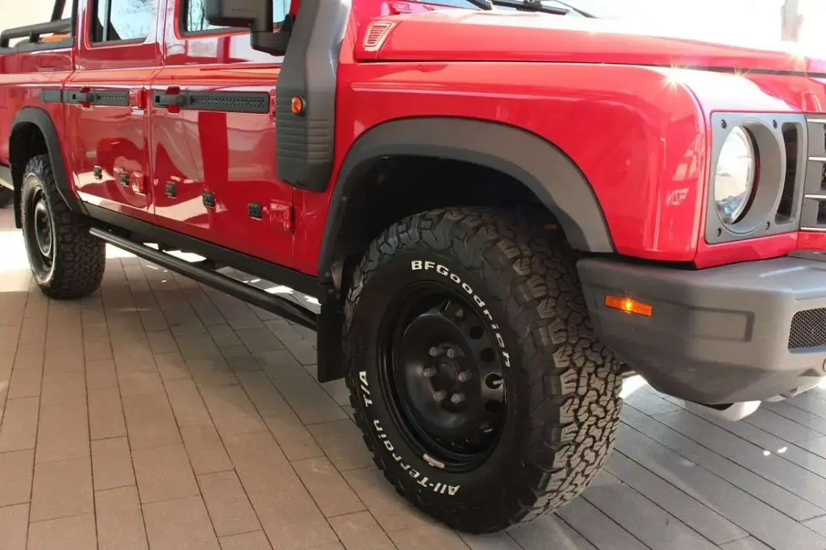 Gebraucht Ineos Grenadier 249 PS (183 kW) 2025 Rot SUV