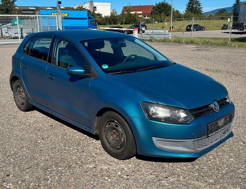 Silber Gebraucht 2009 VW Polo Limousine | 2.500 € (Guter Preis) - Bild 1/4