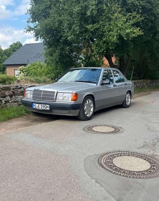 Gebraucht 1993 Mercedes 190 Sportline Limousine | 3.500 € - Bild 1/4