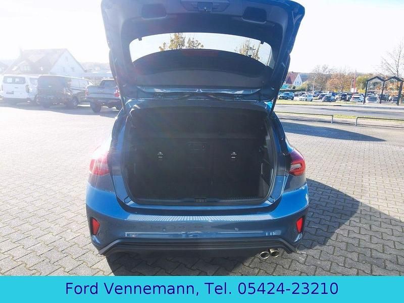 Gebraucht Ford Focus ST-Line X 155 PS (114 kW) 2025 Blau Limousine