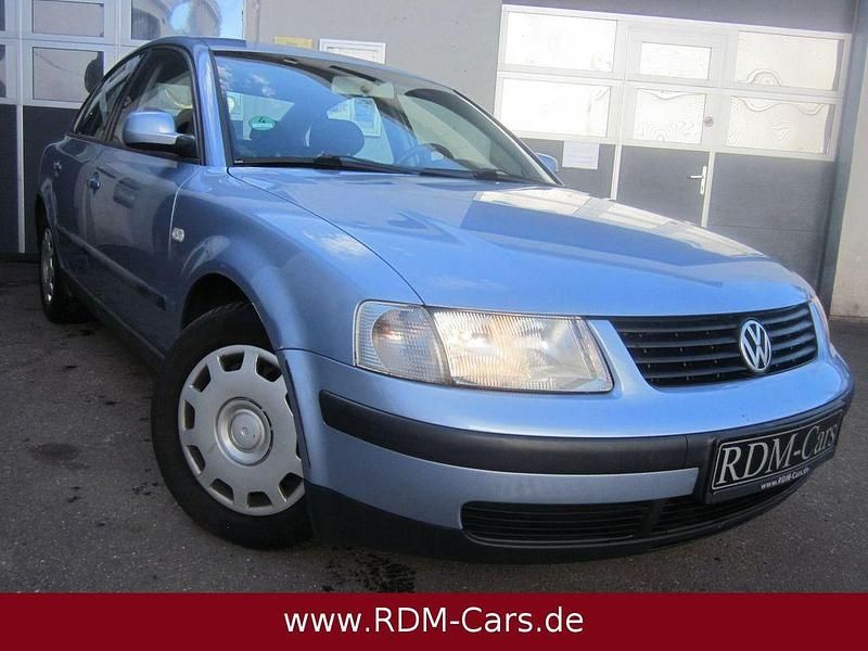 Gebraucht VW Passat 125 PS (91 kW) 2000 Blau Limousine