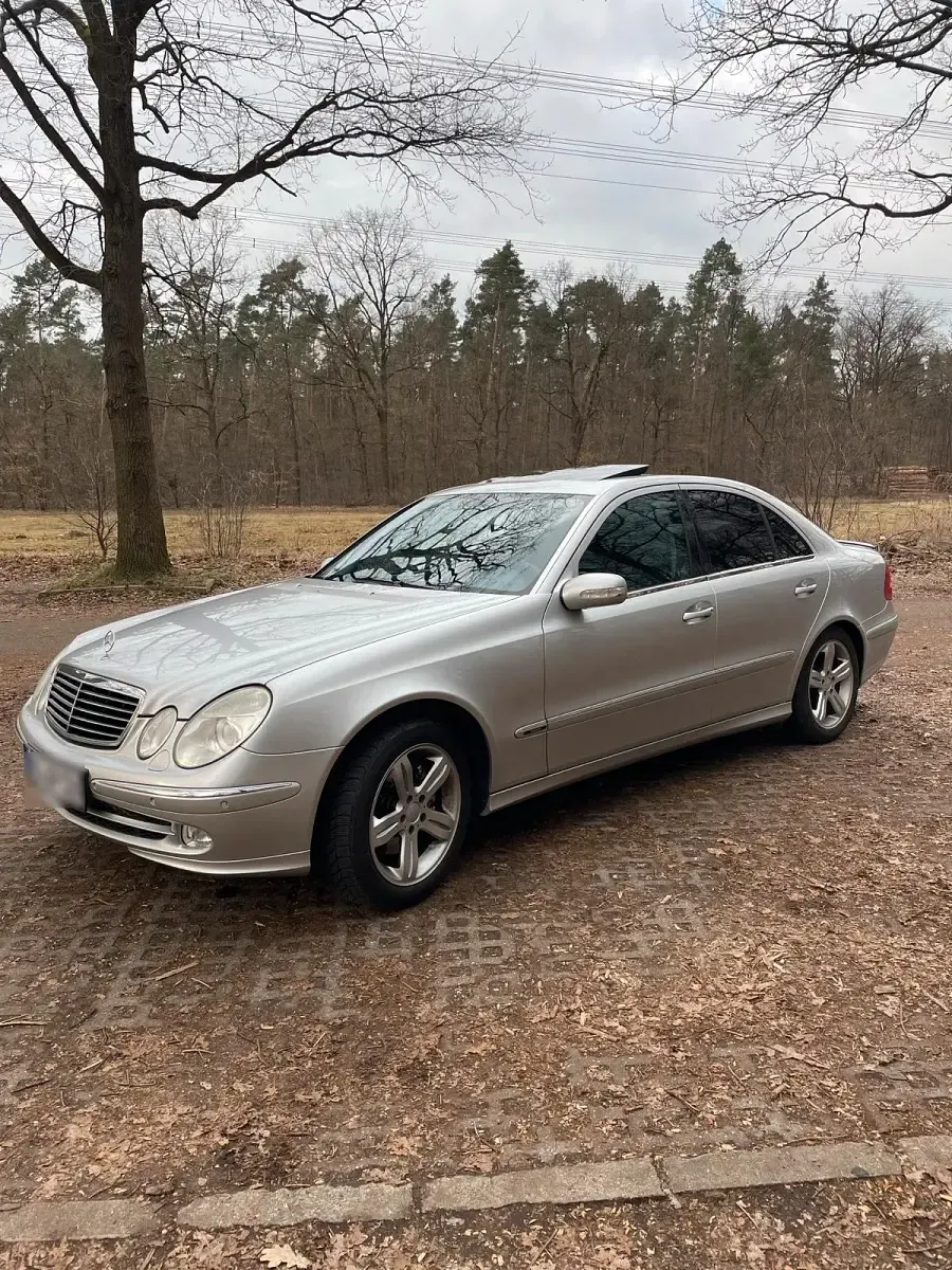 Gebraucht Mercedes E320 231 PS (169 kW) 2005 Silber Limousine