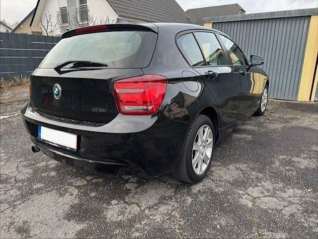 Gebraucht BMW 118 Comfort Edition 170 PS (125 kW) 2011 Schwarz Kleinwagen
