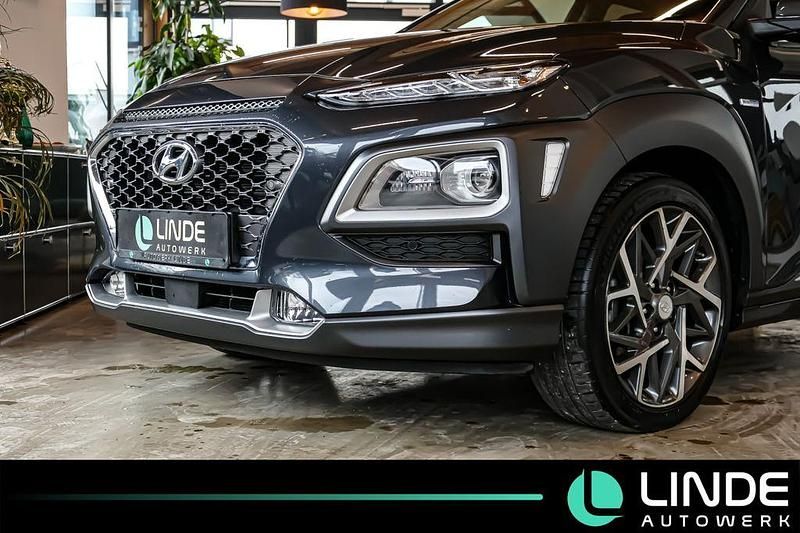 Gebraucht Hyundai Kona Premium 141 PS (103 kW) 2020 Dark knight / mic SUV