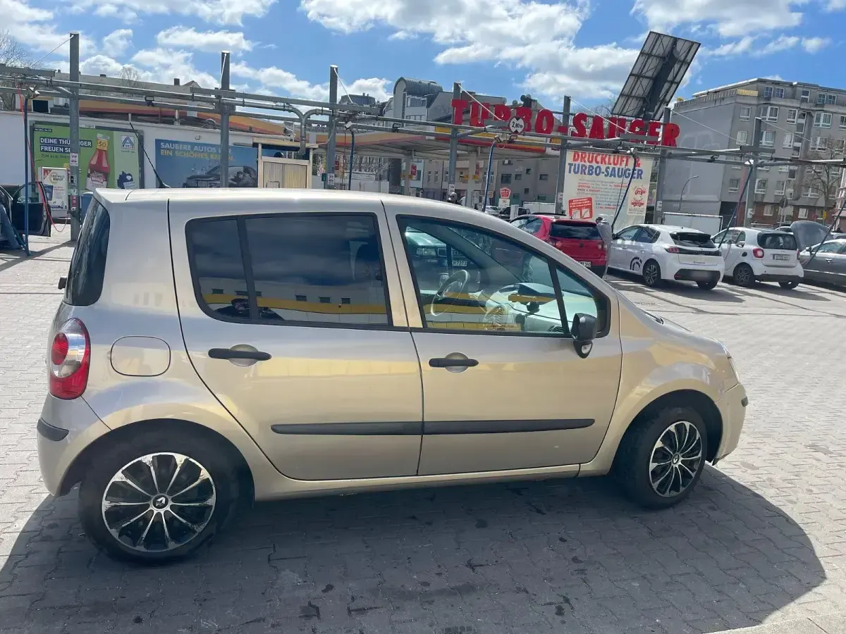 Brugt Renault Modus Authentique 75 HK (55 kW) 2007 Guld MPV