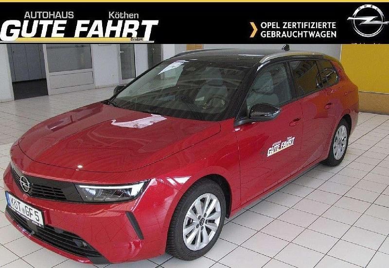 Lackierung peperoncino red/typ Gebraucht 2023 Opel Astra Elegance Kombi | 21.299 € (Fairer Preis) - Bild 1/4