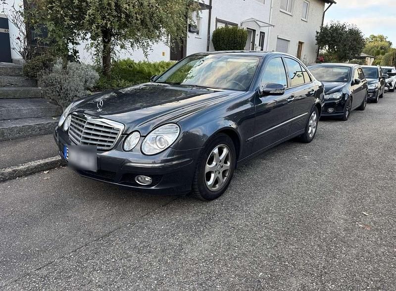 Gebraucht Mercedes E200 Elegance 184 PS (135 kW) 2008 Limousine